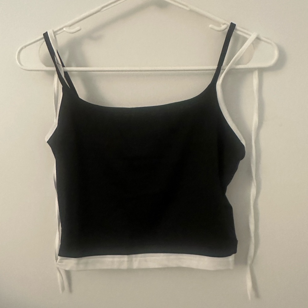 Black / White Tank Top Size Small